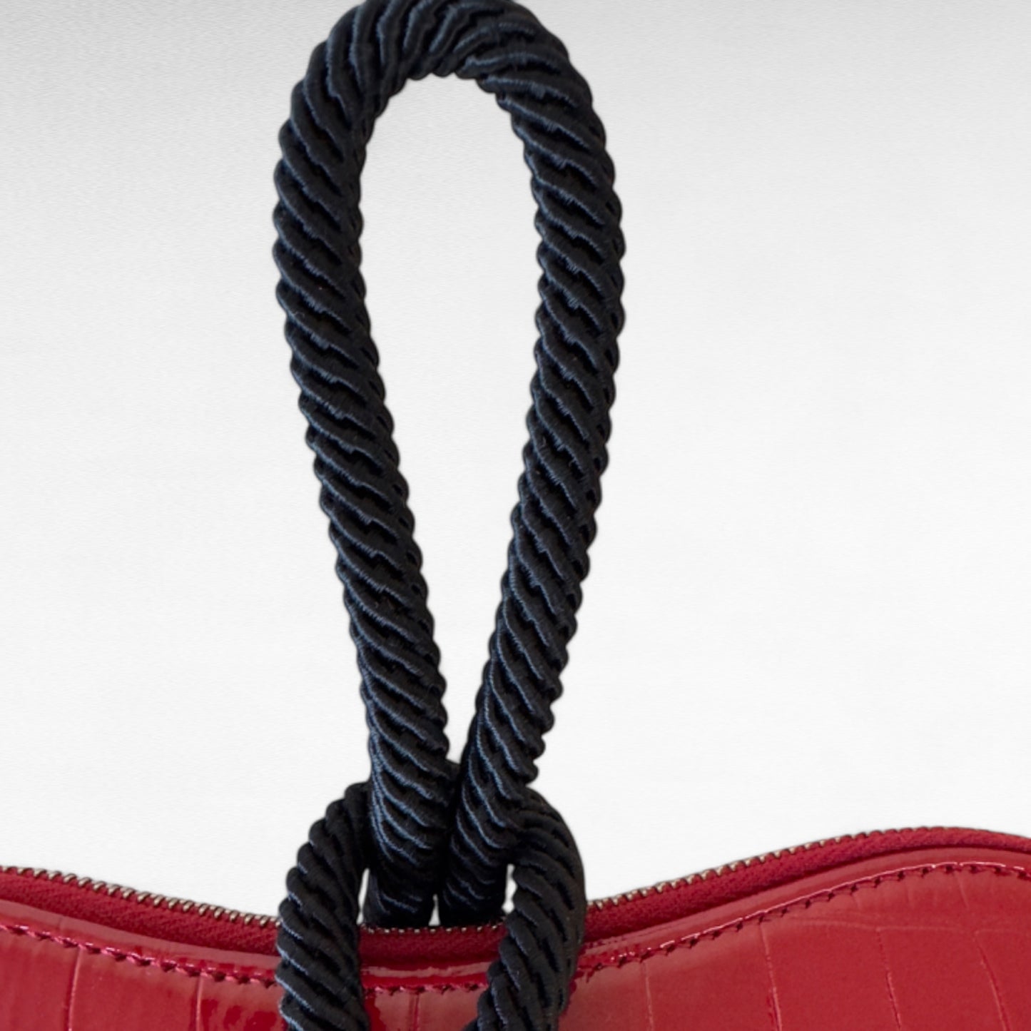 saint laurent : heart clutch
