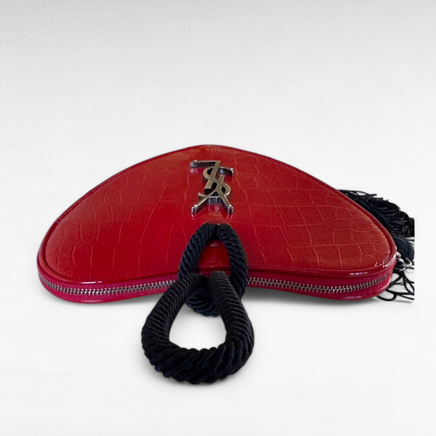 saint laurent : heart clutch