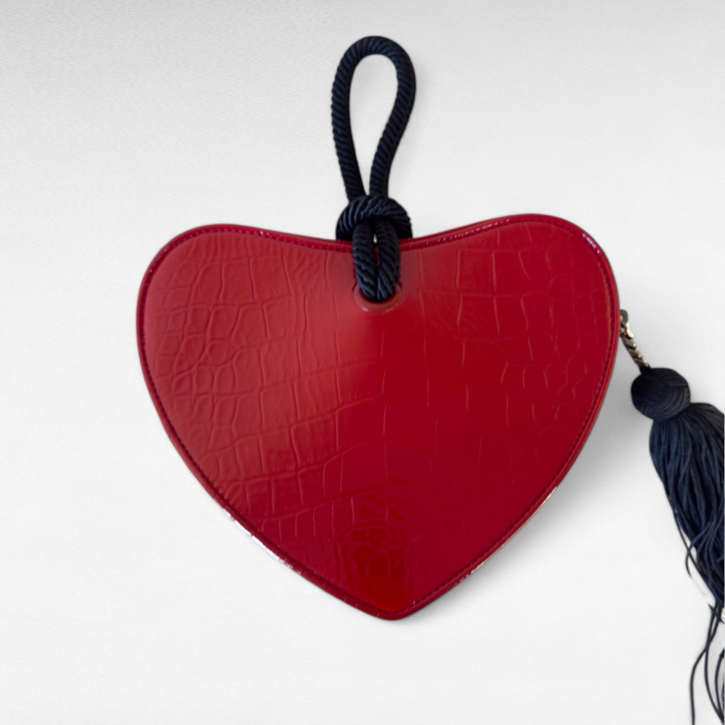 saint laurent : heart clutch